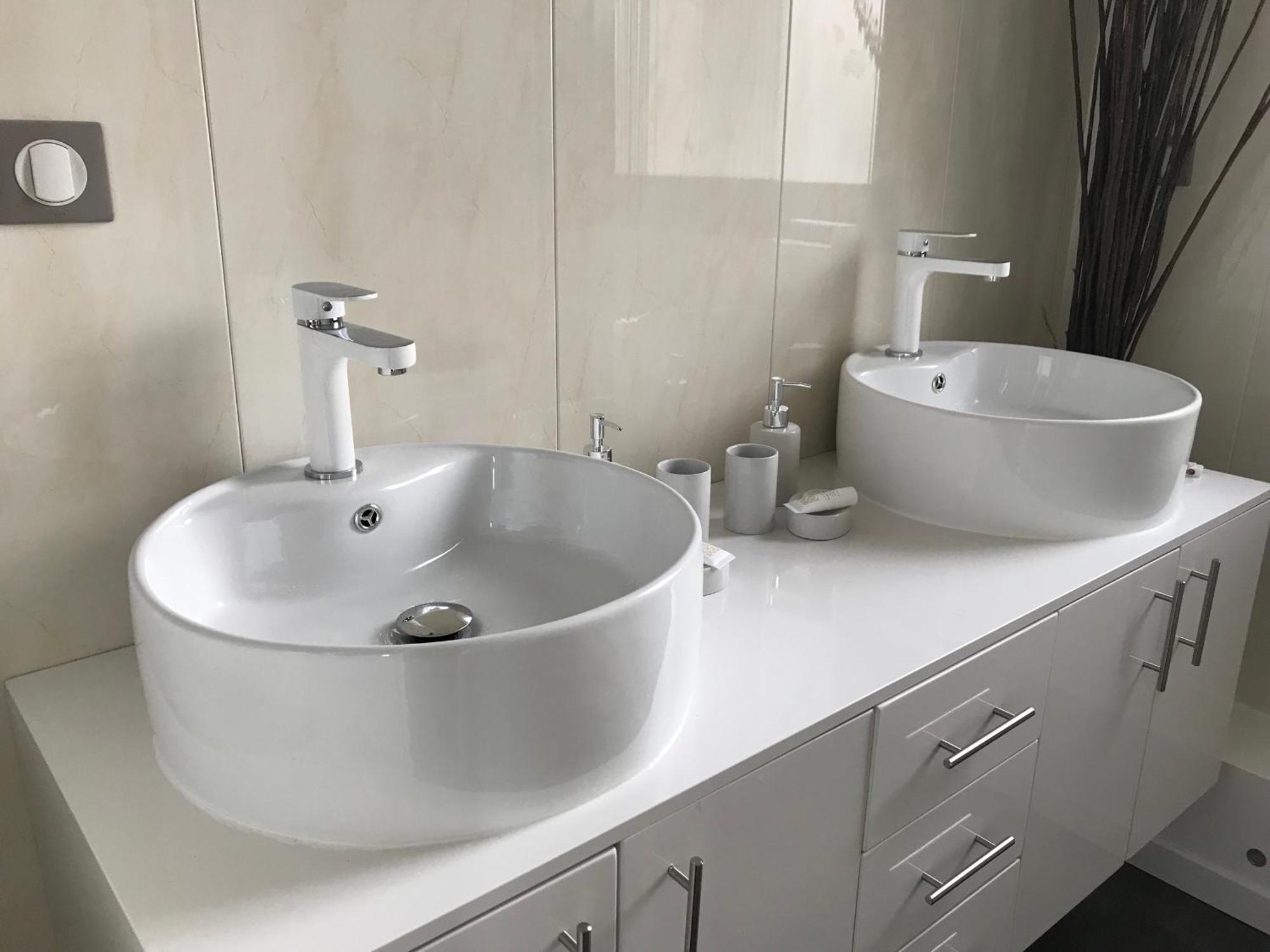 Maison D'Hotes Coeur D'Herault - Gite Et Chambres D'Hotes - Spa & Massages Peret Room photo